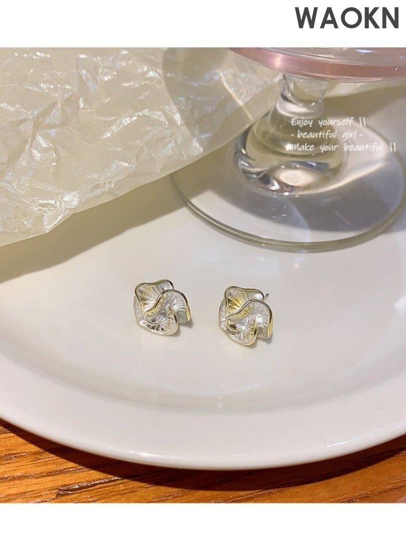 WAOKN 1pcs Earrings for Ladies, Women and men's Earrings , Camellia Flower Studs , Elegant Lightweight Earrings , Perfect Gift for Women & Girls , Fashionable and minimalist , versatile and trendy , unisex , white . - Image 5